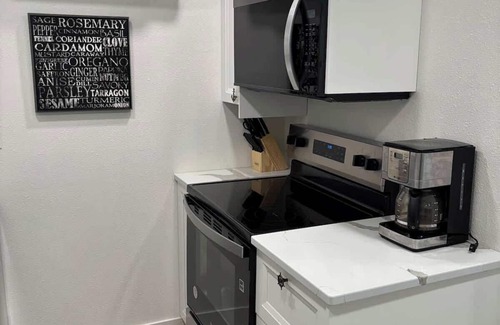 Spirit Lake House | Cozy Retreat Near Spirit Lake, 1 BD Sleeps 4