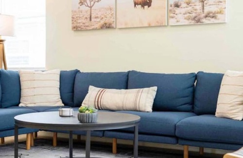 Lockhart House | Cozy Retreat next to Terry Black's BBQ