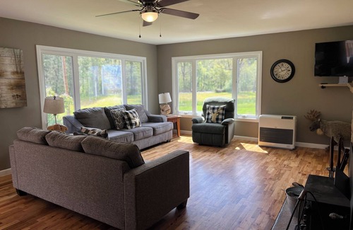 Trail Cabin | Cozy retreat on 3 acres near Lost Creek Lake. Pet Friendly