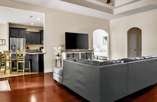 Crestview House | Cozy Retreat | Patio, Big Kitchen & Fishing Nearby