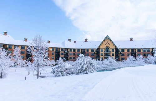 Vernon Condo | ⭐️ Cozy Retreat | Pool & Hot Tub ⛰ Mountain Creek Resort @ Appalachian