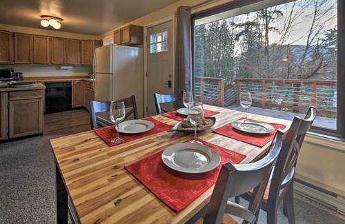 Mendenhall Valley Apartment | Cozy Retreat w/Fire Pit - Near Mendenhall Glacier