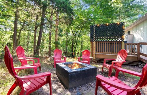 Mount Jackson Ski Chalet | Cozy Retreat w Hot Tub Firepit & Grill near Bryce
