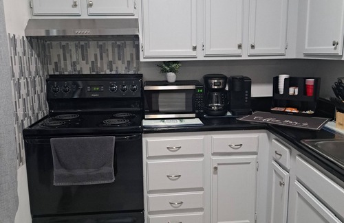 Tobyhanna House | Cozy Retreat w/Popcorn Machine/Firepit/BBQ/Deerfeeding/TVs In All Roomsn