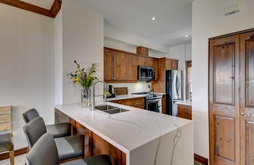 Mont-Tremblant Village House | Cozy retreat with breath taking mountain and water views