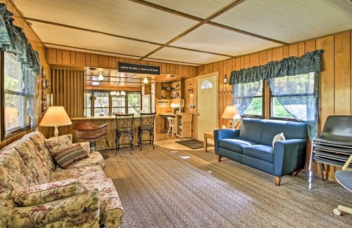 Garrison House | Cozy Retreat with Fire Pit Less Than 1 Mi to Mille Lacs Lake