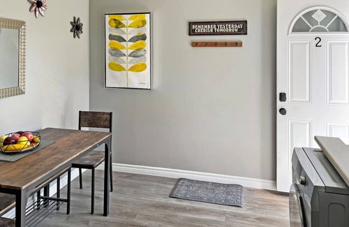 Fort Erie Apartment | Cozy Retreat with Netflix & Work Desk