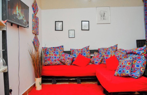 Ukunda Apartment | Cozy Retreat with Unique Decor Close to Center, Beach, and Restaurants
