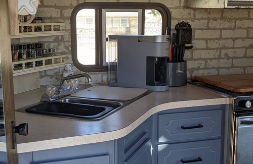 Foothills House | Cozy Retro Camper - Enjoy the Cool Arizona Weather