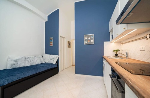 Zizkov Apartment | Cozy, retro-styled flat in beautiful Zizkov