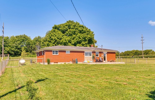 Webster House | Cozy Richmond Home w/Fire Pit: Walk, Bike & More!