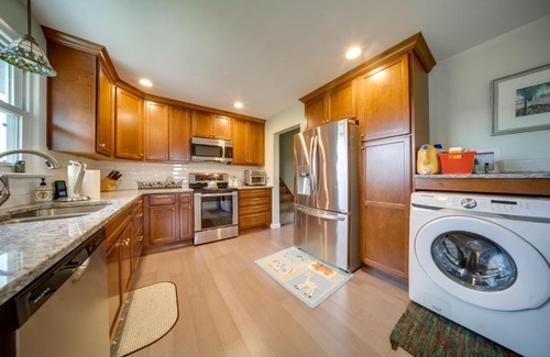 Ripley Apartment | Cozy Ripley Apartment - 21 Mi to Downtown Erie!