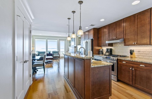 Kingsmill Cottage | Cozy River 3 Bedroom Family Cottages