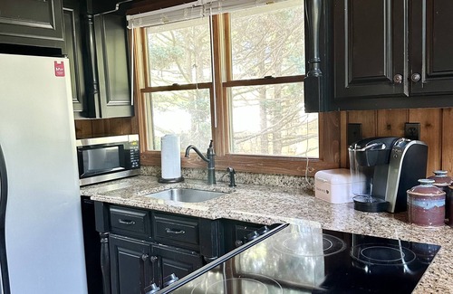 Bat Cave Cabin | Cozy River Cabin with river access and minutes from Chimney Rock state park