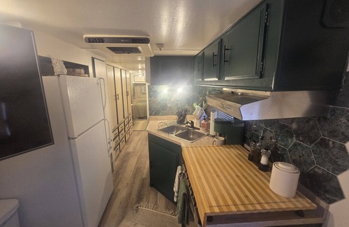 Yuma House | Cozy river retreat