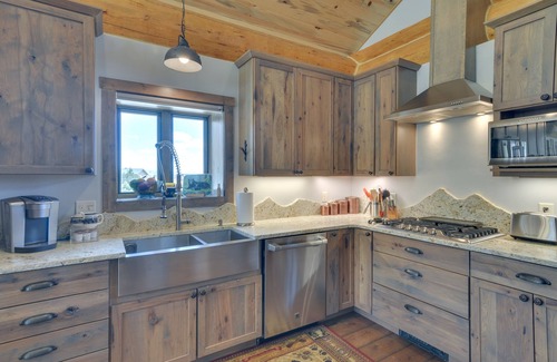 Buena Vista Cabin | Cozy Riverfront Cabin ~ 1 Mi To Buena Vista