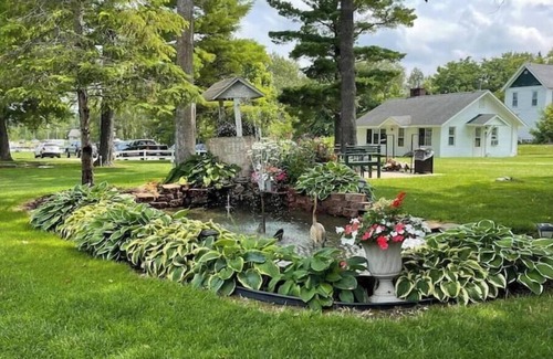 Indian River House | Cozy Riverfront Getaway 1BR + Sleeper Sofa