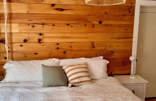 Found Mills Cottage | Cozy Riverview Cottage in Stanley Bridge - Minutes away from beaches and golf.