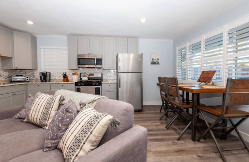 Sugarloaf Cabin | Cozy, Romantic Cabin Retreat with Hot Tub & Private Patio Oasis!