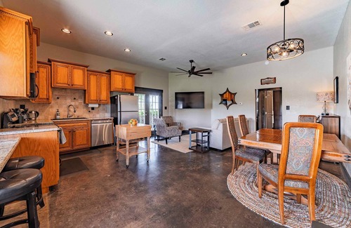 Oatmeal House | Cozy, Romantic Country Escape With Pool & Sunset!