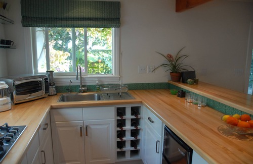 Lower Riviera House | Cozy, Romantic Retreat in the Heart of Santa Barbara near the Historical Mission