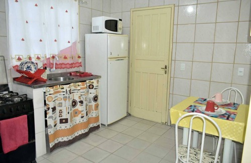 Ipiranga House | Cozy room, with TV access to over 400 channels from around the world. Nice place