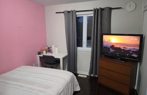 Gatineau House | Cozy Room 4mins from Ottawa-Gatineau Airport