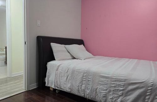 Gatineau House | Cozy Room 4mins from Ottawa-Gatineau Airport