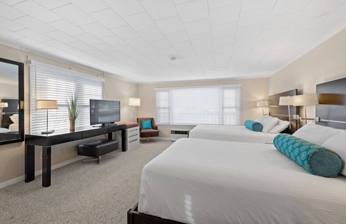Falmouth Heights Hotel | Cozy Room by Beach | 2 Beds + Deck Access