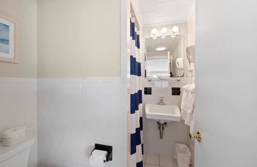 Falmouth Heights Hotel | Cozy Room by Beach | 2 Beds + Deck Access
