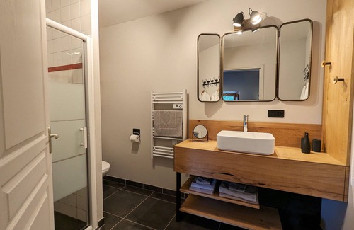 Saint-Privat-d'Allier Bed & Breakfast | Cozy room with wellness, parking, wifi - In the heart of Auvergne