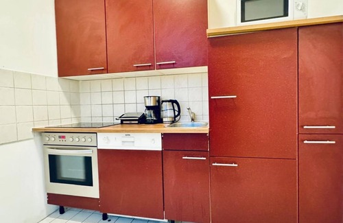 Grinzing Apartment | Cozy Room in a Shared Apt, 10Min to FAC Platz