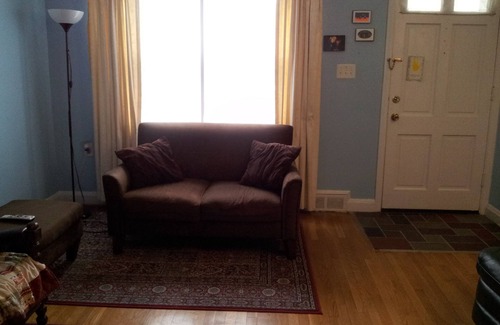 Towson House | Cozy room in a townhouse (one person)