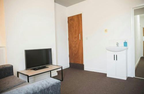 Aylestone House | Cozy Room in Leicester