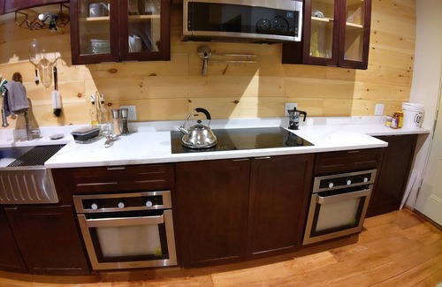 Roxbury Condo | cozy room in quiet area