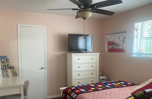 Humble House | Cozy room in sweet southern home!