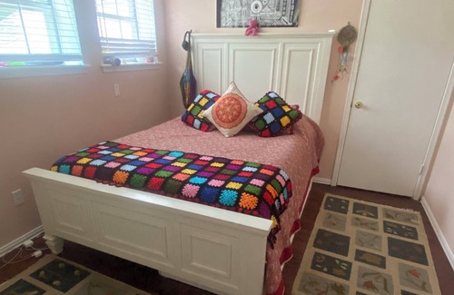 Humble House | Cozy room in sweet southern home!
