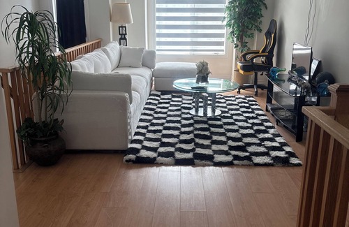 Durham Region Condo | Cozy room . Modern home (Share Bathroom)