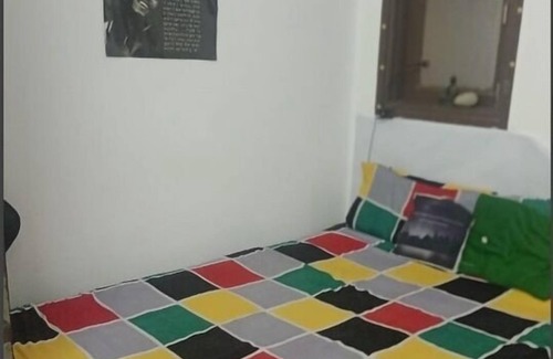 Govindpuri House | Cozy Room near Delhi's Landmarks Cook, Relax and explore in Govindpuri, Kalkaji