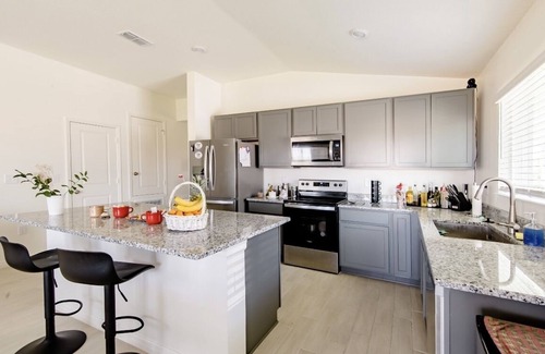 Haines City House | Cozy Room near Disney World B