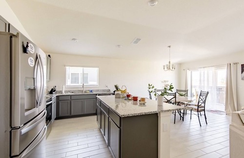 Haines City House | Cozy Room near Disney World B