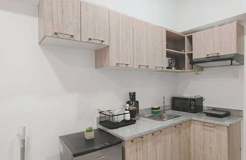 Mandurriao Condo | Cozy Room with Balcony in Iloilo City Condo