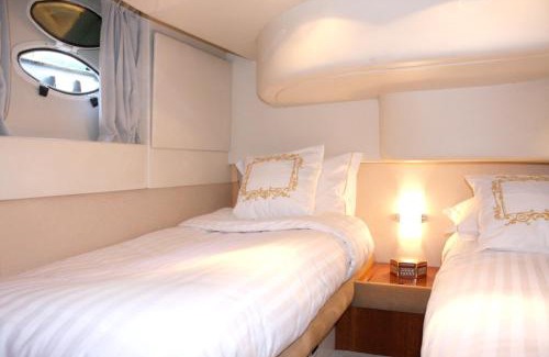 Campanha House | Cozy room with lake view in Porto 12 m² and terrace