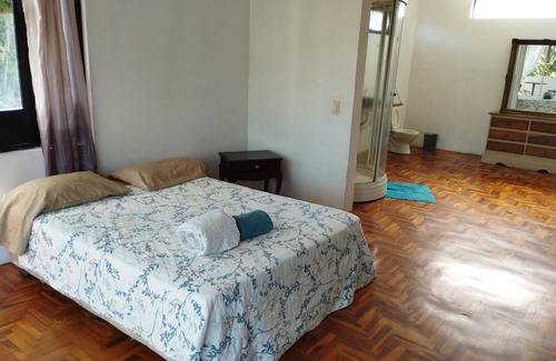 Caucaguita Bed & Breakfast | Cozy Room with mountain view