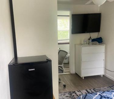 Port Ivory House | cozy room with private bathroom