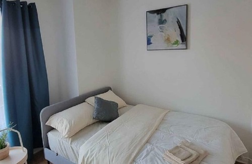 Chateauguay Condo | Cozy rooms in great condo townhouse!