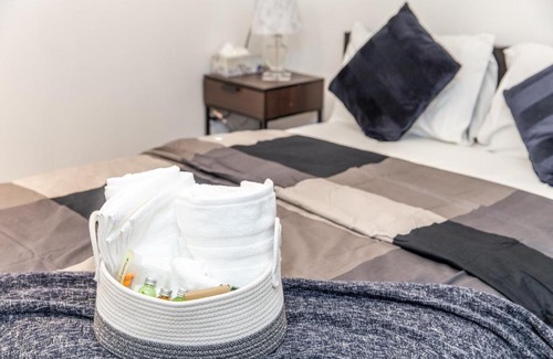 Southwest Edmonton House | Cozy Rooms near UofA