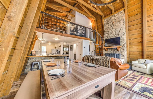 Ruidoso Cabin | Cozy Ruidoso Cabin Rental w/Private Hot Tub!