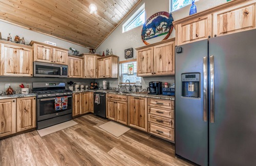 Ruidoso Cabin | Cozy Ruidoso Cabin w. Hot Tub, Fireplace & Wooded Escape