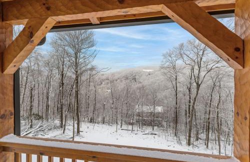 Sugar Mountain House | Cozy Rustic Cabin